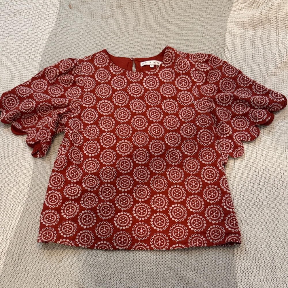 English Factory Red Printed Short Sleeve Blouse Sz small